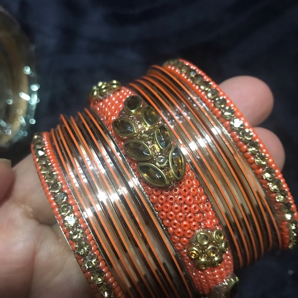 Bangles/bracelets - Picture 3 of 6